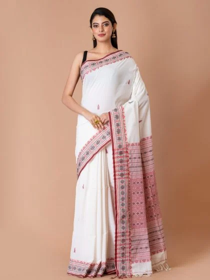 Jalpaibon Woven Design Handloom Pure Cotton Saree (Off White)