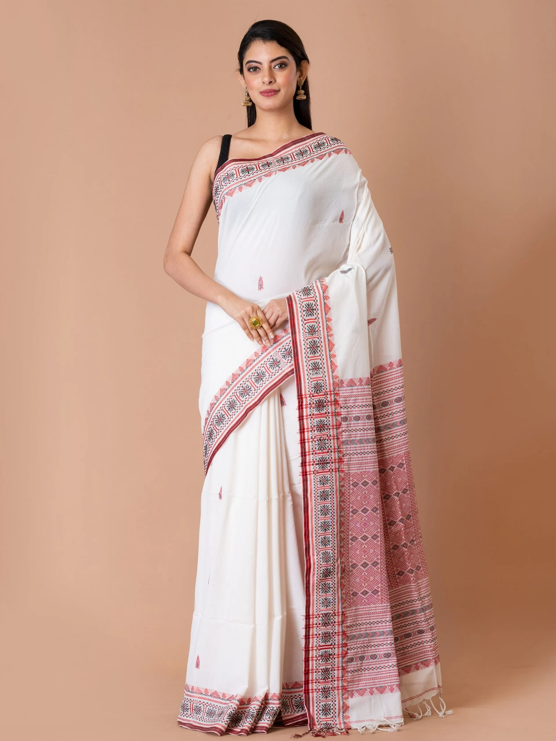 Jalpaibon Woven Design Handloom Pure Cotton Saree (Off White)