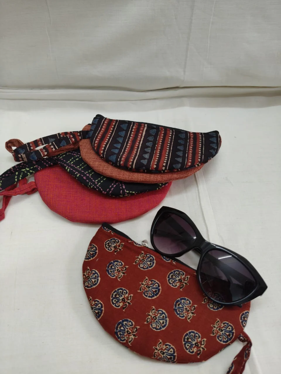 IMG-20251013-WA0040.jpg JALPAIBON Handcrafted Versatile Cotton Fabric Half-Moon Storage Pouch