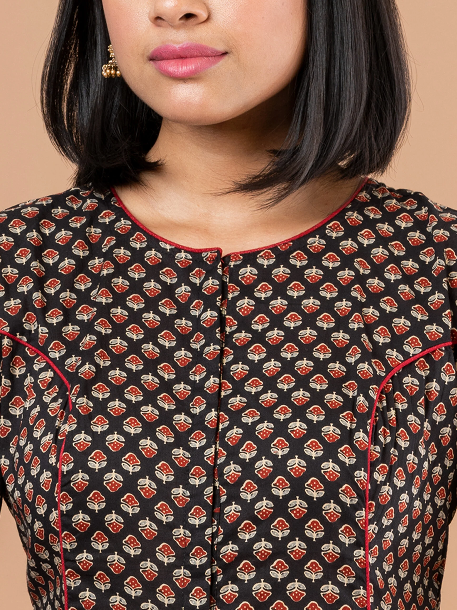 JALPBL-23-04-106_4-scaled-1.jpg JALPAIBON Round Neck Women Blouse In Black