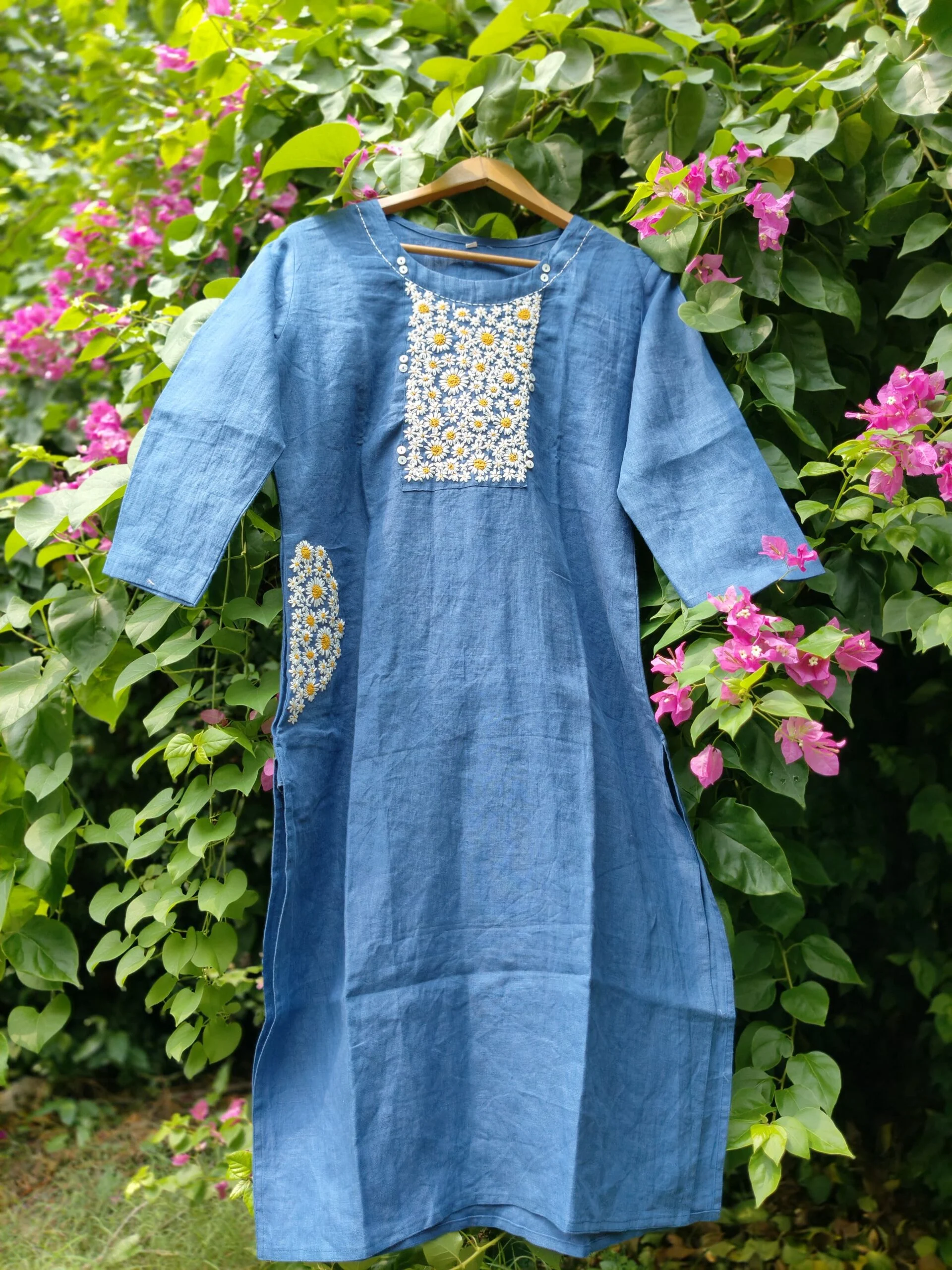 JALPAIBON Women’s Blue Round Neck Cotton Kurti with Floral Hand-Embroidered Daisy Motif