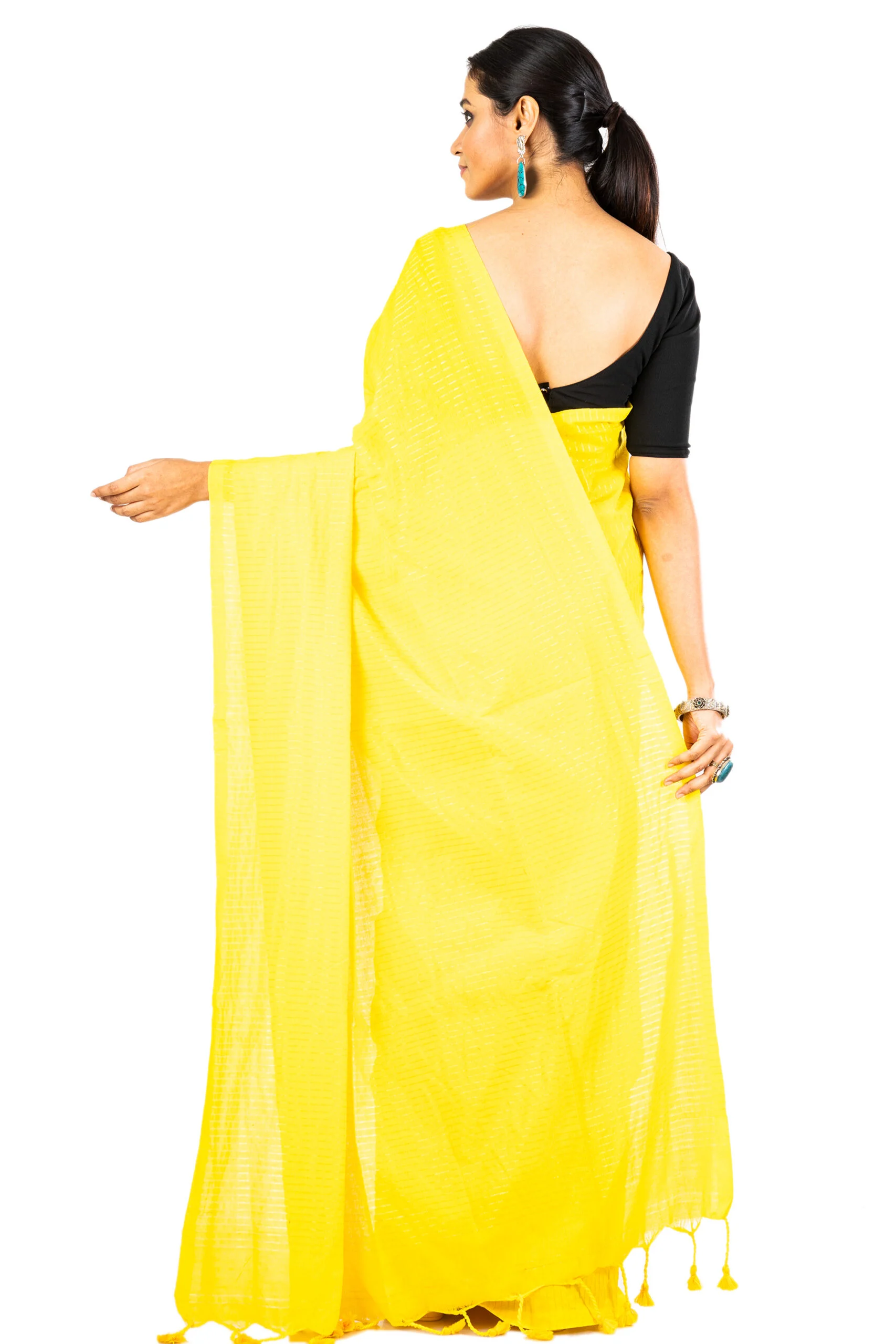 JALPSAR-211043_2-scaled-1.jpg Jalpaibon Yellow Woven Handloom Pure Cotton Saree
