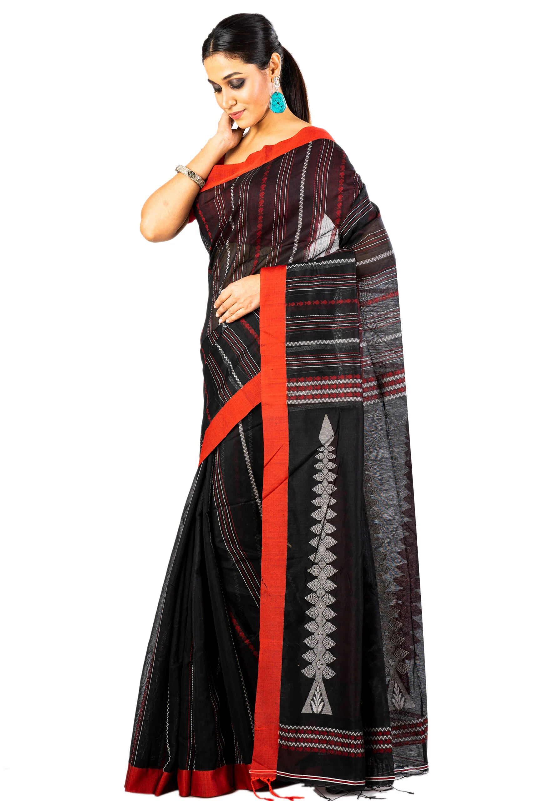 JALPSAR-211045_1-scaled-1.jpg Jalpaibon Woven Black Handloom Silk Cotton Saree