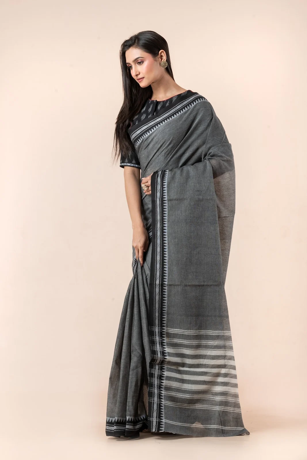 JPSAR 26/03/01-image-2 Jalpaibon Dark Grey Handloom Khadi Saree